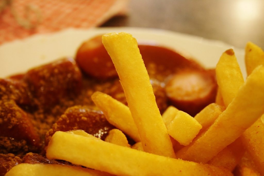 Currywurst mit Currysauce wie vom Imbiß - Rezepte und mehr